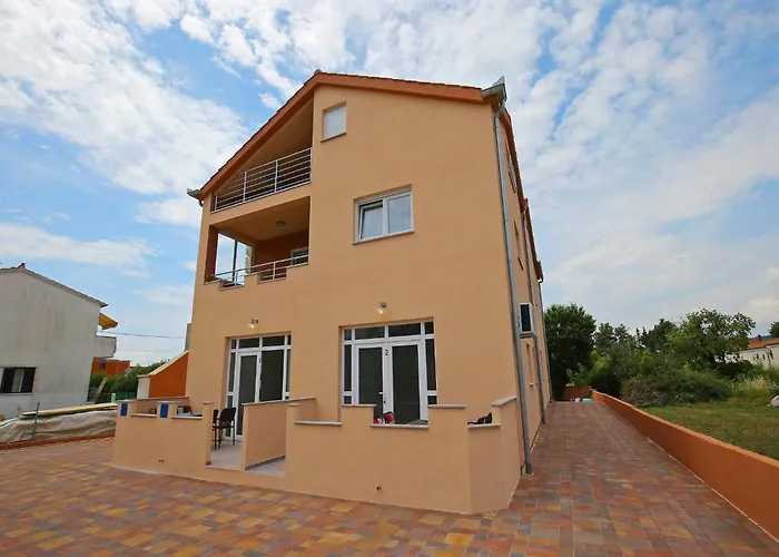 Kapetan アパート